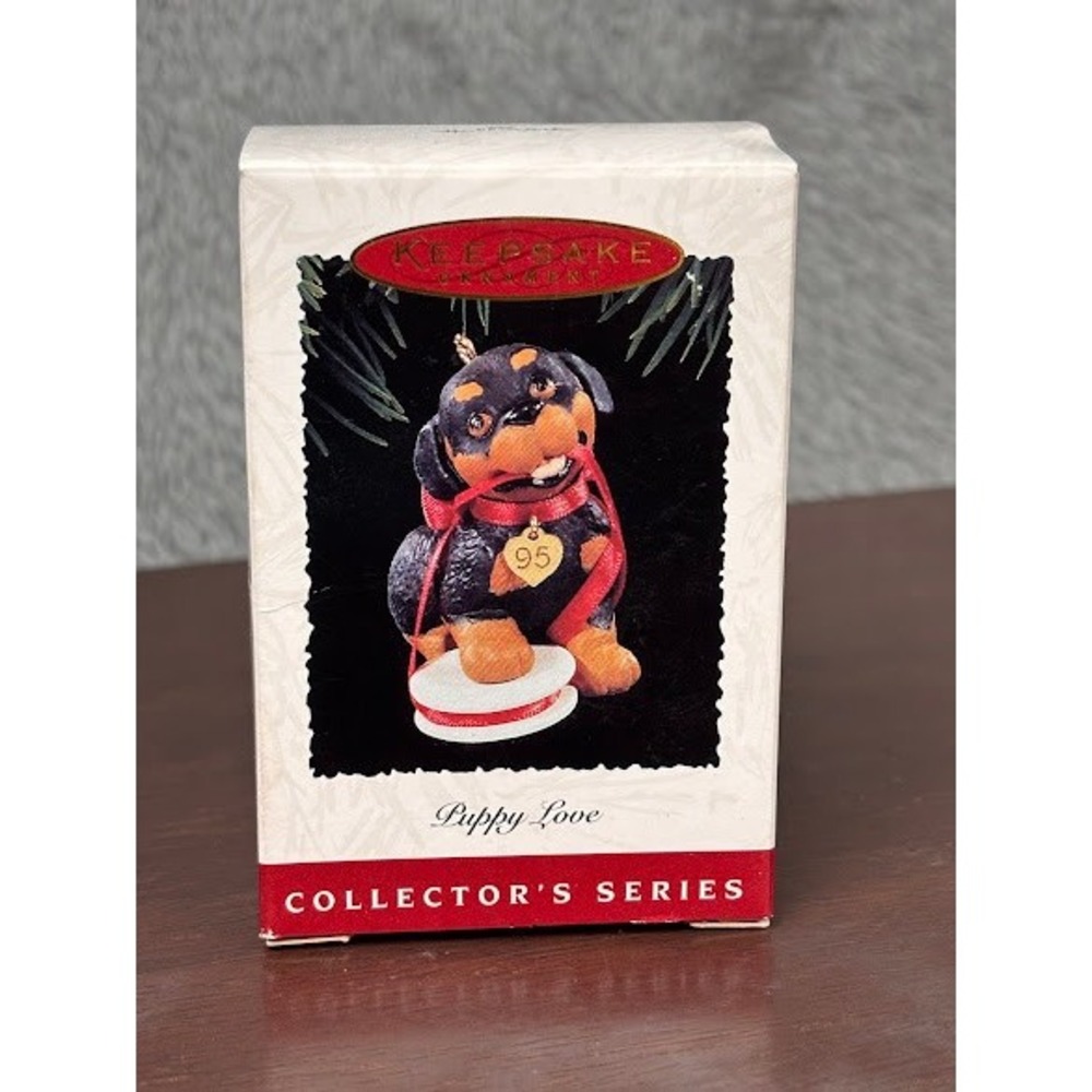 Hallmark Keepsake Ornament 1995 Puppy Love Rottweiler 5th in Series QX5137